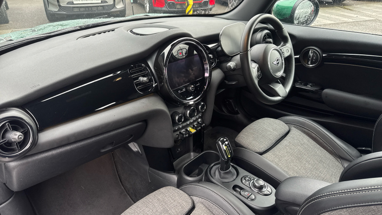 MINI Hatchback 135kW Cooper S Level 2 33kWh 3dr Auto Electric Hatchback